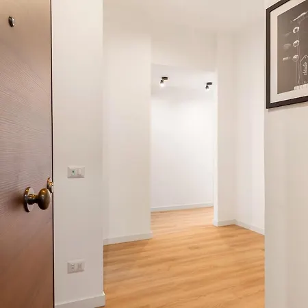 Design Apartment, Near Tiburtina Station Apartmán